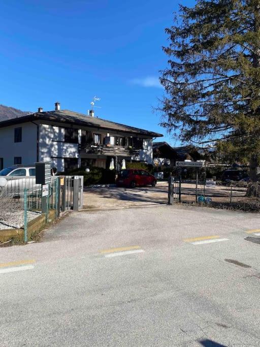 Fronte LagoResidencegarden, Moderno Appartamento Calceranica al Lago Esterno foto